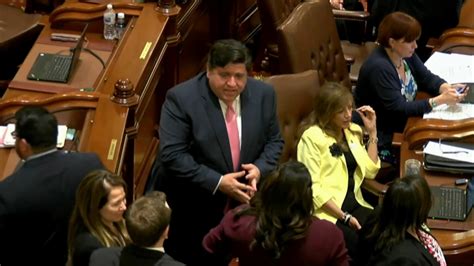 WATCH LIVE | Pritzker signs new law making changes to Illinois' supervised release system